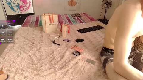 Snapshot of elektra_and_konan_01 chatting on 09-16-25, 12:06 Elektra and Konan online show from 09-16-25, 12:06