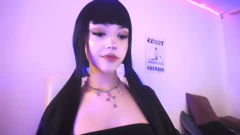 Snapshot of elektra_sky11 chatting on 06-18-26, 09:08 Elektra Sky online show from 06-18-26, 09:08