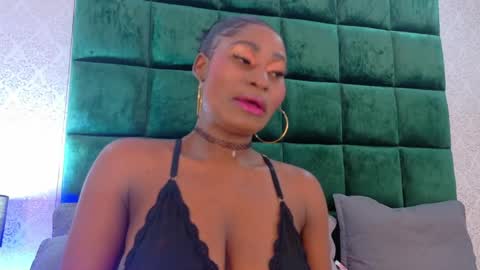 Snapshot of elektradoll1 chatting on 05-05-26, 12:13 elektradoll1 online show from 05-05-26, 12:13