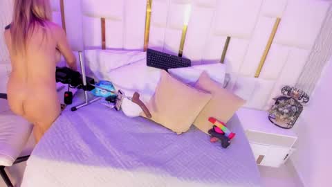 Elena online show from 04-10-26, 07:29