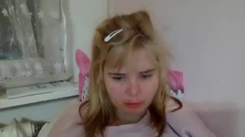 Snapshot of elenaflirt chatting on 02-06-26, 05:49 Elena online show from 02-06-26, 05:49