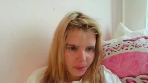 Snapshot of elenaflirt chatting on 03-02-26, 03:52 Elena online show from 03-02-26, 03:52