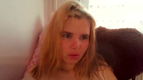 Snapshot of elenaflirt chatting on 03-03-26, 04:24 Elena online show from 03-03-26, 04:24