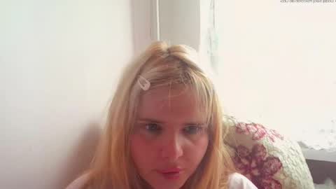 Snapshot of elenaflirt chatting on 05-11-26, 12:22 Elena online show from 05-11-26, 12:22