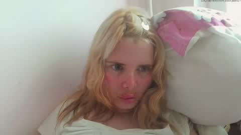 Snapshot of elenaflirt chatting on 05-20-26, 02:56 Elena online show from 05-20-26, 02:56