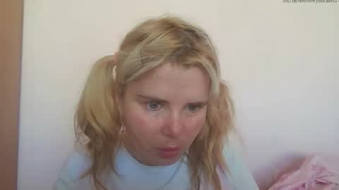 Snapshot of elenaflirt chatting on 05-29-26, 03:10 Elena online show from 05-29-26, 03:10