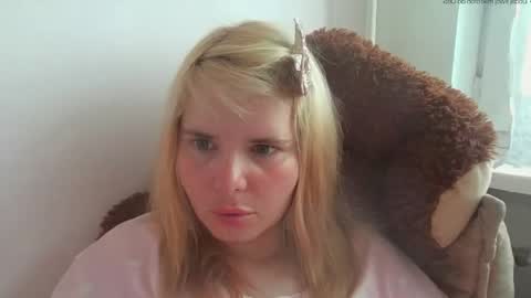 Snapshot of elenaflirt chatting on 06-03-26, 03:28 Elena online show from 06-03-26, 03:28