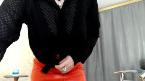 elenaza online show from 11-15-25, 01:40