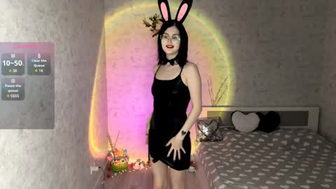 Annie PVT IS OPEN online show from 04-04-26, 09:12