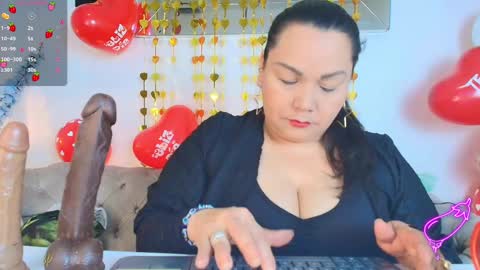 Snapshot of elenna_boobs_ chatting on 09-12-25, 06:13 elenna_boobs_ online show from 09-12-25, 06:13