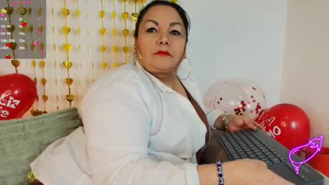 Snapshot of elenna_boobs_ chatting on 09-15-25, 04:45 elenna_boobs_ online show from 09-15-25, 04:45