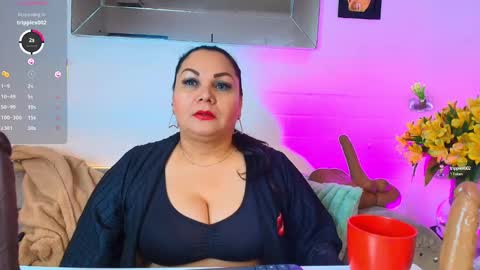 Snapshot of elenna_boobs_ chatting on 10-03-25, 06:21 elenna_boobs_ online show from 10-03-25, 06:21