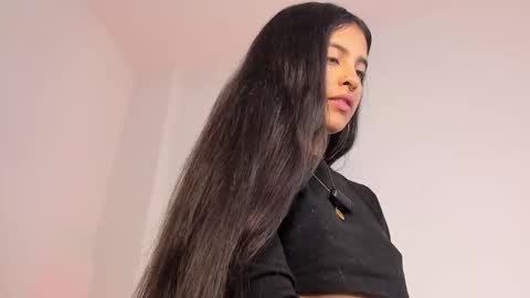 Snapshot of elenna_salvatoree chatting on 02-20-26, 12:38 Elena online show from 02-20-26, 12:38