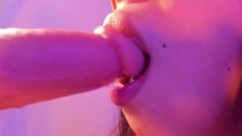 Snapshot of elevensky_ chatting on 03-01-25, 12:07 Elevensky online show from 03-01-25, 12:07