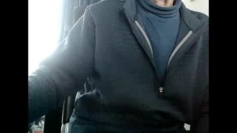 Snapshot of elfyonee chatting on 01-21-25, 03:43 elfyonee online show from 01-21-25, 03:43