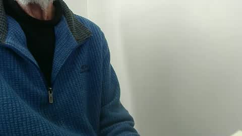 Snapshot of elfyonee chatting on 10-17-25, 12:52 elfyonee online show from 10-17-25, 12:52