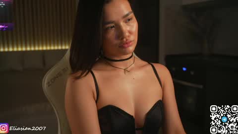 Snapshot of eli_asian chatting on 05-03-26, 04:24 Eli online show from 05-03-26, 04:24