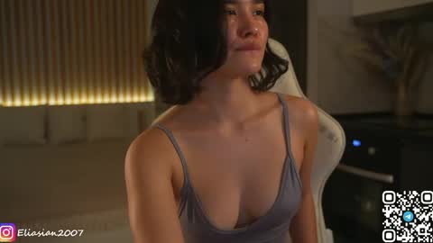 Snapshot of eli_asian chatting on 06-04-26, 12:22 Eli online show from 06-04-26, 12:22