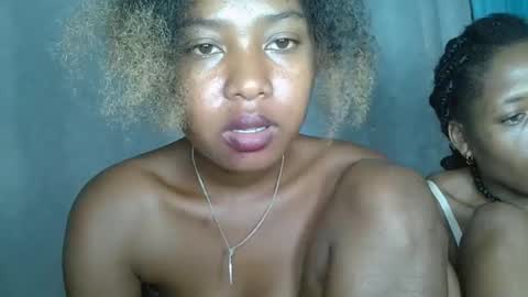 Snapshot of elia011 chatting on 01-17-25, 02:08 elia011 online show from 01-17-25, 02:08