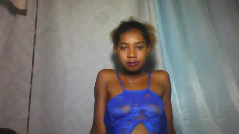 Snapshot of elia011 chatting on 02-03-25, 07:10 elia011 online show from 02-03-25, 07:10