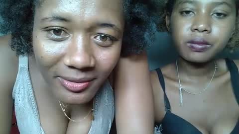 Snapshot of elia011 chatting on 02-08-25, 03:42 elia011 online show from 02-08-25, 03:42