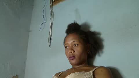 Snapshot of elia011 chatting on 02-09-25, 07:52 elia011 online show from 02-09-25, 07:52