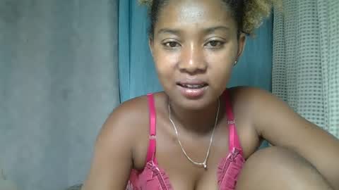 Snapshot of elia011 chatting on 02-21-25, 09:22 elia011 online show from 02-21-25, 09:22