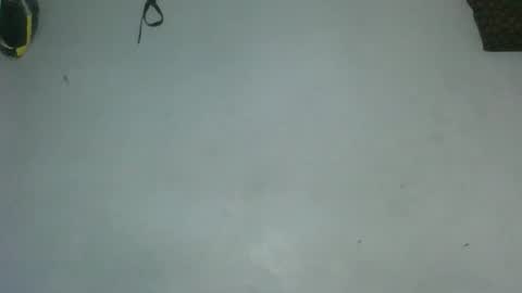 Snapshot of elia011 chatting on 10-27-25, 07:56 elia011 online show from 10-27-25, 07:56