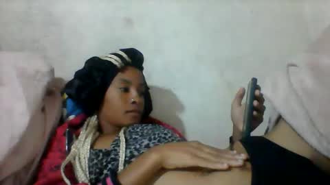 Snapshot of elia011 chatting on 05-28-26, 07:44 elia011 online show from 05-28-26, 07:44