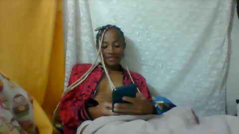 Snapshot of elia011 chatting on 05-29-26, 08:01 elia011 online show from 05-29-26, 08:01