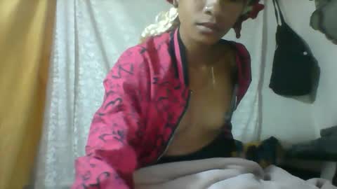 Snapshot of elia011 chatting on 05-30-26, 01:14 elia011 online show from 05-30-26, 01:14