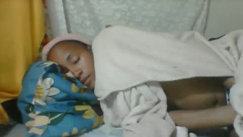 Snapshot of elia011 chatting on 05-30-26, 04:48 elia011 online show from 05-30-26, 04:48