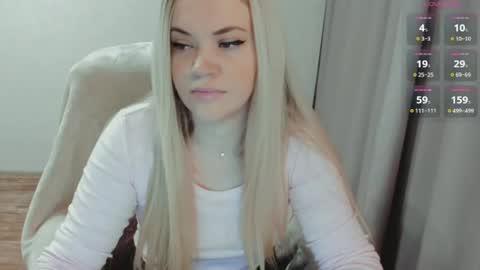 Snapshot of elia_ chatting on 07-04-26, 05:13 Ella online show from 07-04-26, 05:13