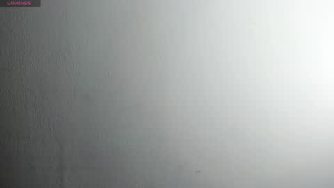 Snapshot of elian___ chatting on 05-18-26, 12:11 Elian online show from 05-18-26, 12:11