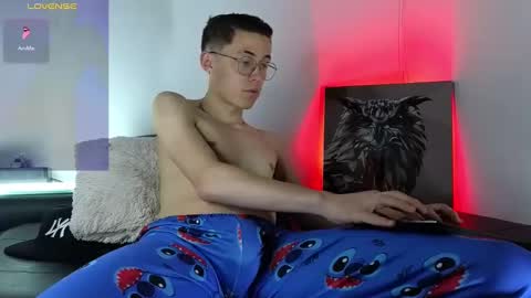 Elian online show from 01-13-25, 01:06