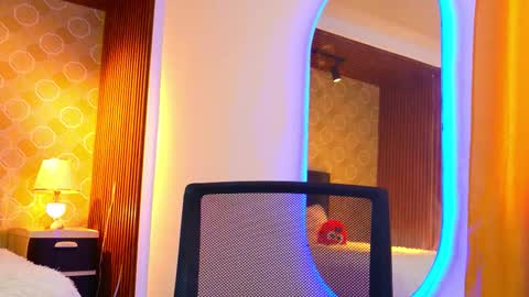 Elian online show from 03-12-26, 06:03