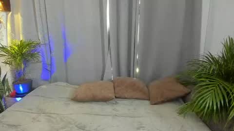 Snapshot of eliann_adam chatting on 04-19-26, 01:54 eliann_adam online show from 04-19-26, 01:54