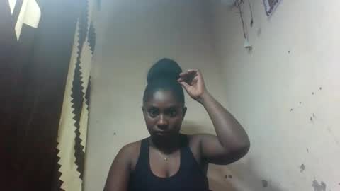 Snapshot of eliannee chatting on 12-16-25, 11:26 eliannee online show from 12-16-25, 11:26