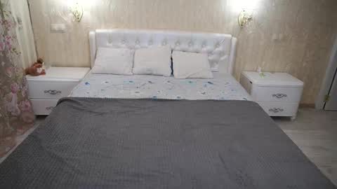 Snapshot of eliarose chatting on 10-20-25, 09:59 Luna online show from 10-20-25, 09:59