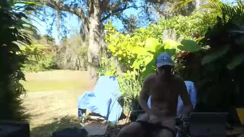 Snapshot of eliberator chatting on 02-28-25, 08:18 eliberator online show from 02-28-25, 08:18