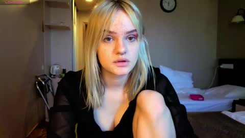 Snapshot of elieiza_xo chatting on 06-02-26, 11:12 elieiza_xo online show from 06-02-26, 11:12