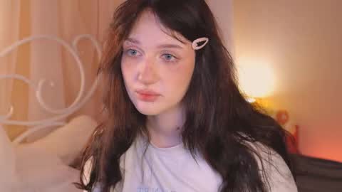 Ellie online show from 10-08-25, 05:27