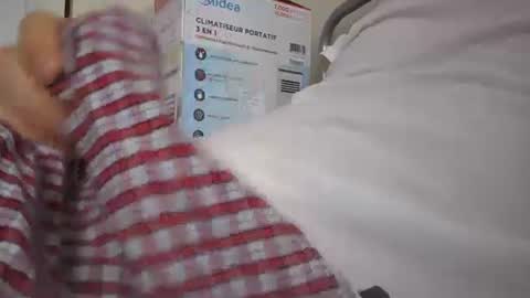 Snapshot of eliexavier123456789 chatting on 01-05-25, 07:49 eliexavier123456789 online show from 01-05-25, 07:49