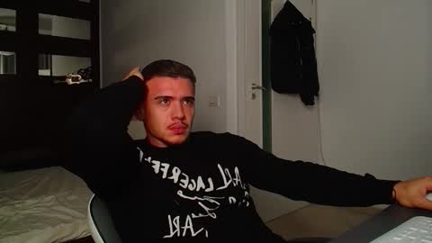 Snapshot of elijahthorne chatting on 12-01-25, 05:56 ElijahThorne online show from 12-01-25, 05:56