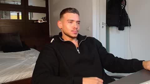 Snapshot of elijahthorne chatting on 01-13-26, 07:46 ElijahThorne online show from 01-13-26, 07:46