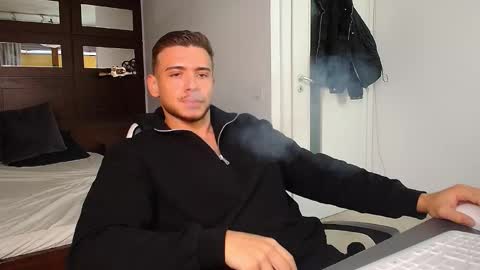 Snapshot of elijahthorne chatting on 01-18-26, 06:17 ElijahThorne online show from 01-18-26, 06:17