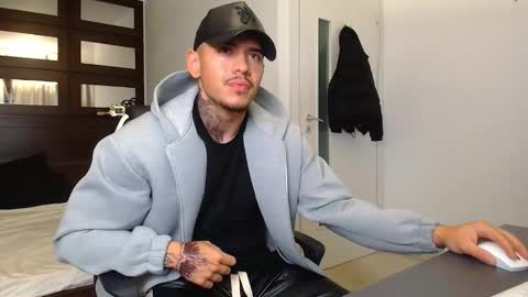 Snapshot of elijahthorne chatting on 02-05-26, 06:40 ElijahThorne online show from 02-05-26, 06:40