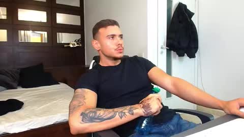 Snapshot of elijahthorne chatting on 02-06-26, 09:45 ElijahThorne online show from 02-06-26, 09:45