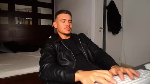 Snapshot of elijahthorne chatting on 02-13-26, 05:58 ElijahThorne online show from 02-13-26, 05:58