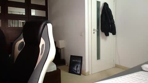 Snapshot of elijahthorne chatting on 02-17-26, 06:21 ElijahThorne online show from 02-17-26, 06:21